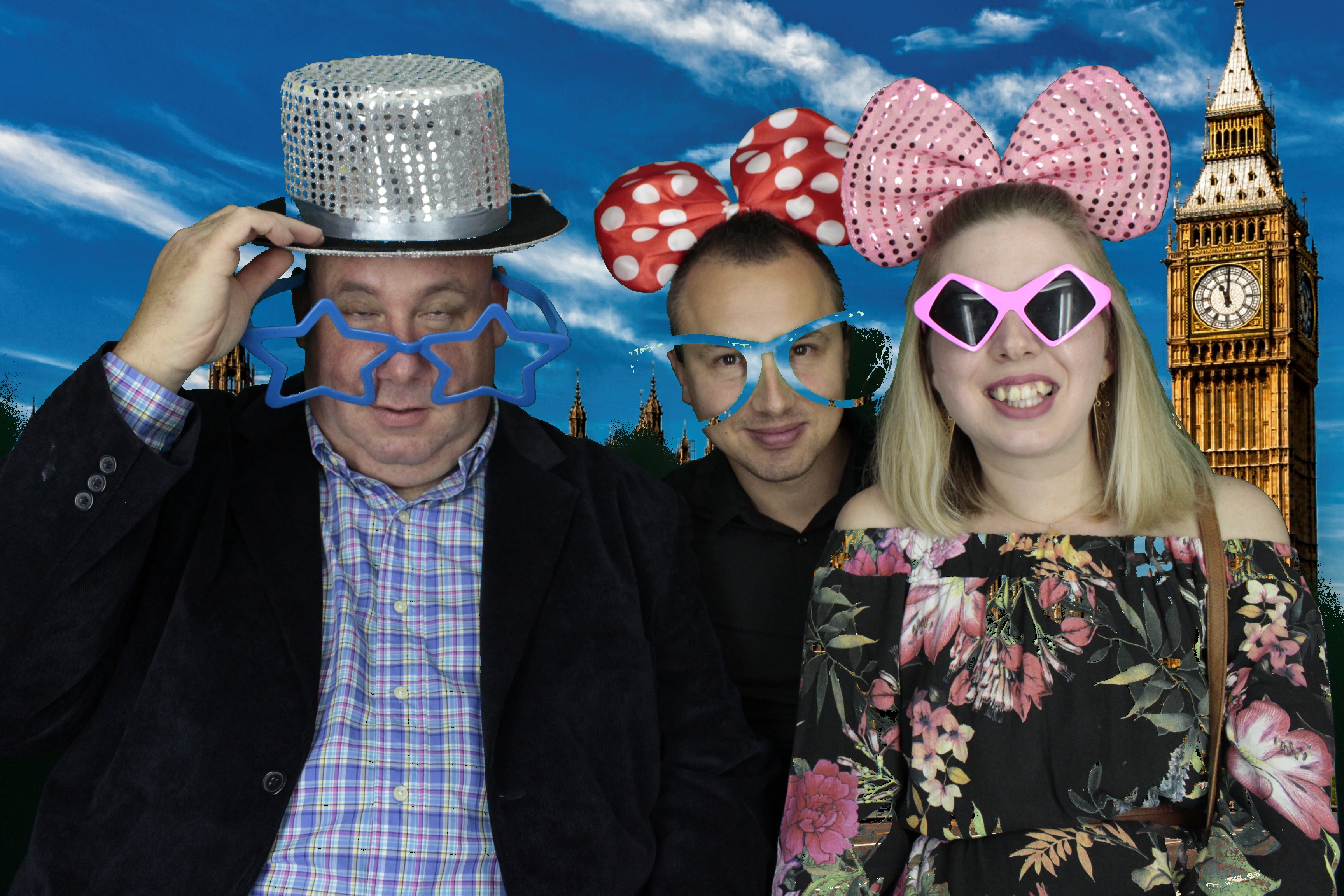 Nikki and Lance's Wedding | View more photos from the event at gallery.myphotoboothexperience.co.uk/u/MyPhotoBoothExperienceLtd/Nikki-and-Lances-Wedding